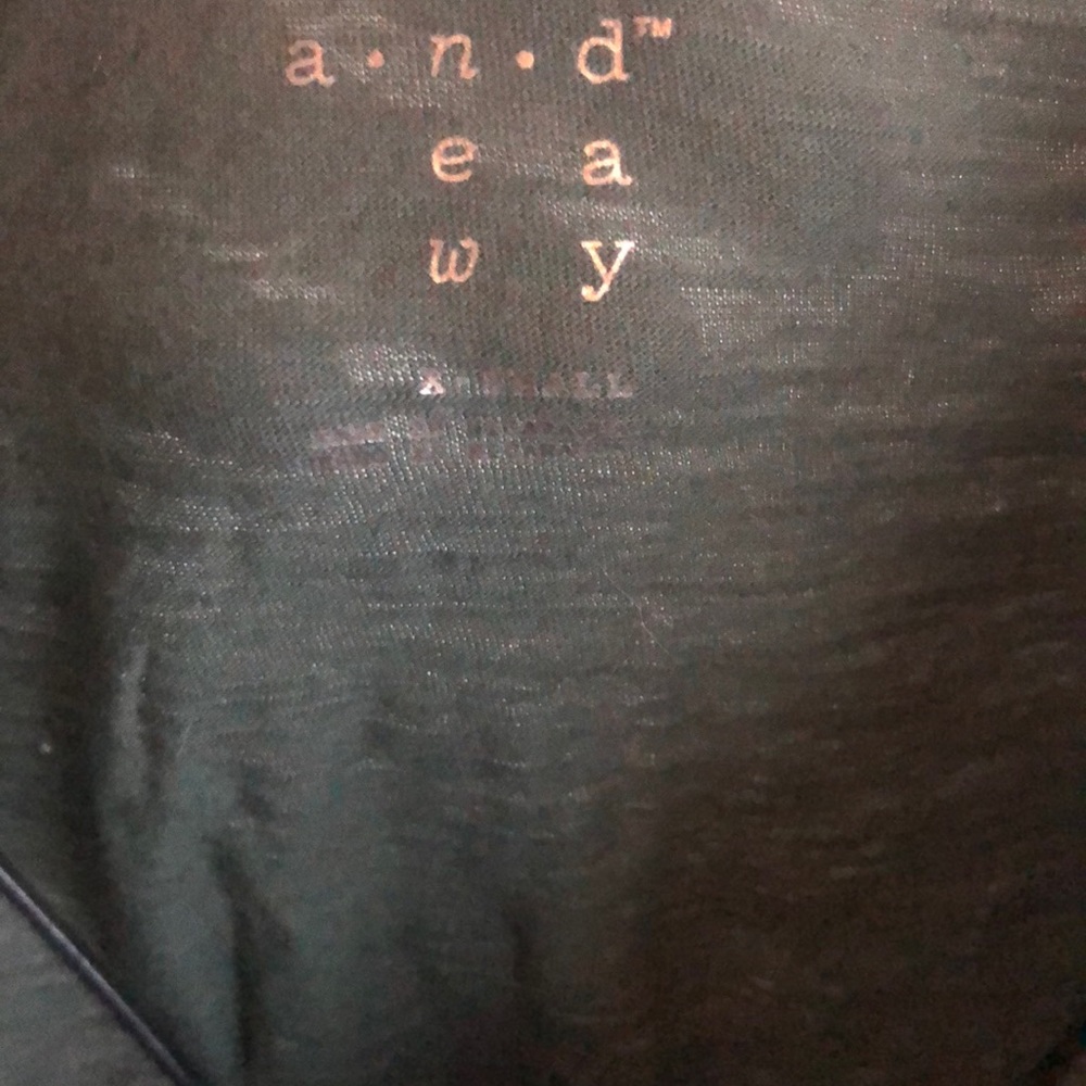 A new day  green v neck tee - Picture 2 of 5